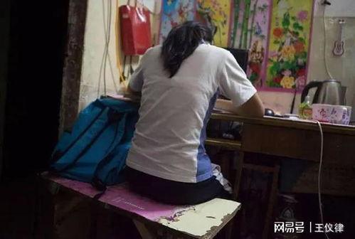 摸胸图片,揭秘摸胸图片背后的故事