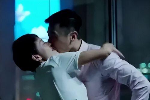 床戏吻戏香港嫩模,青春激情的银幕演绎