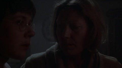 电影遥远的桥国语版,战火中的爱情与牺牲