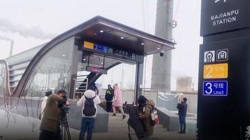 车站视频,车站监控下的日常百态